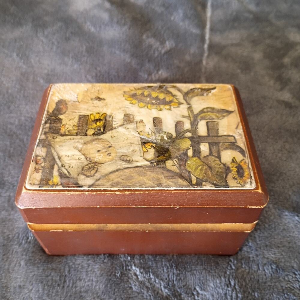 Vintage Trinket Box Music Box Wood